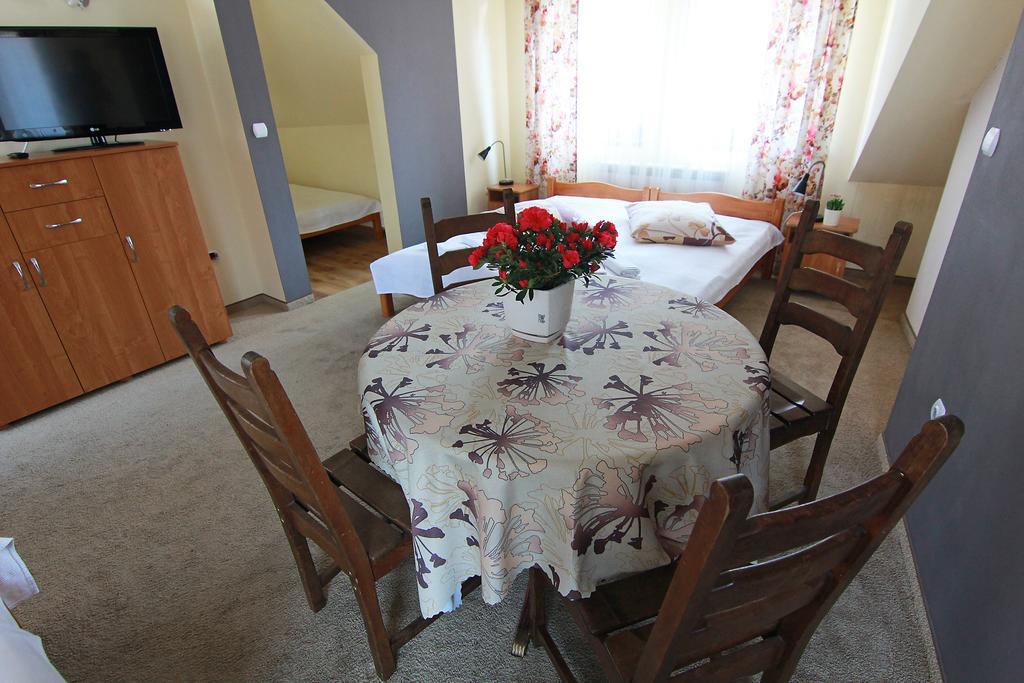 Willa Pod Halami Apartment Zakopane Ngoại thất bức ảnh